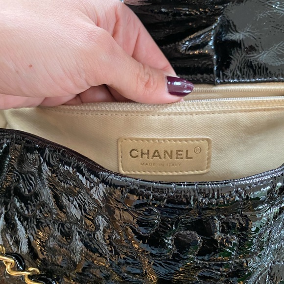 Gorgeous black patent leather Chanel flat bag 💕 - Picture 5 of 7